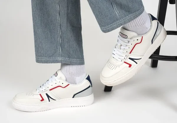  Lacoste L001